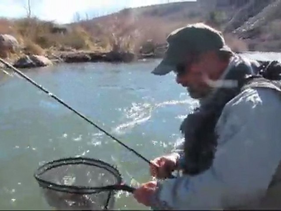 Hendrix Outdoors - Catching a Rainbow Trout on the Truckee River