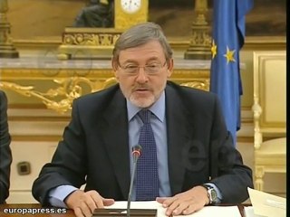 Gabilondo asegura que se queda como ministro