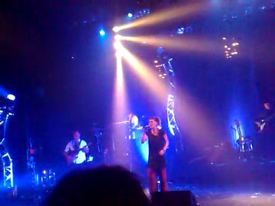 Eblouie par la nuit Zaz Portes les Valence 2 juin 2011