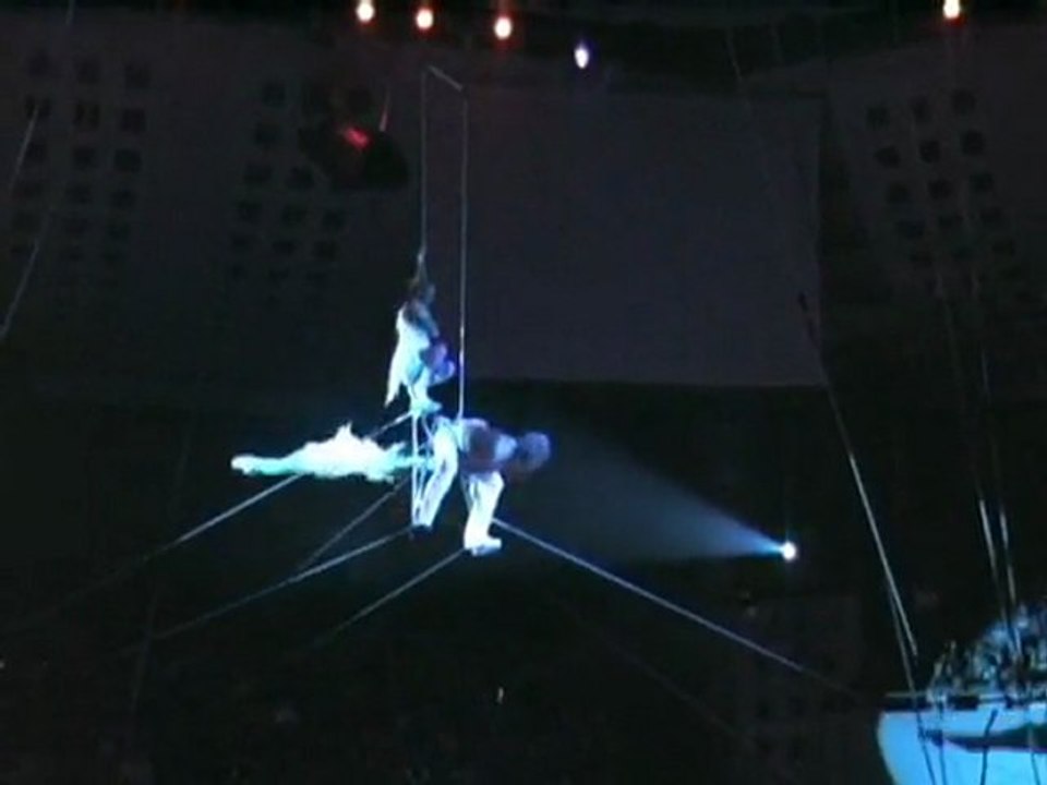 ROMAN TERESHCHENKO-aerial acts-presents Art agency Valentino