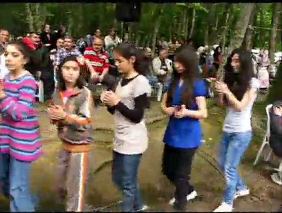 Gülcihan Koç ( Ellik ve Öğretmene Varmadım )