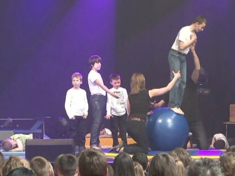 AGORA L'EMISSION 129 : UN SPECTACLE COMMUN POUR LES CLASSES CLIS DES ECOLES LANGEVIN ET GRENIER