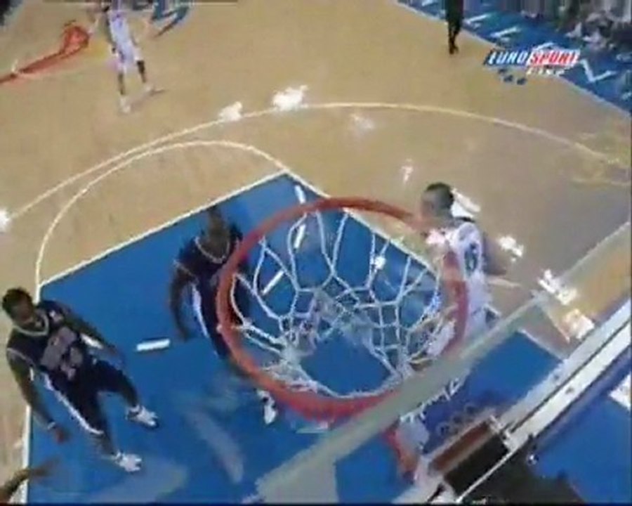 VC amazing dunk
