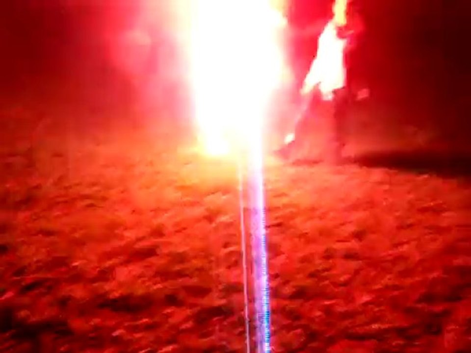 teuf fmr robotek amnesik daf fumigène