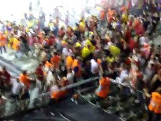 Alkollü Belçikalılar Türk taraftarlarlara saldırdı