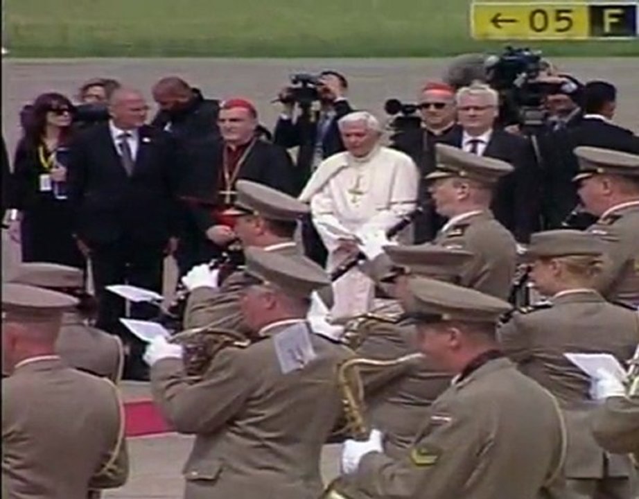 Pope Benedict visits staunchly Catholic Croatia