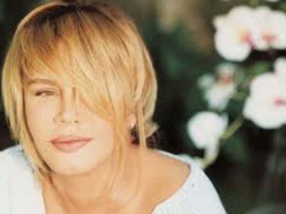 Sezen Aksu -  Arkadaş Şarkısını Duyunca...2011-Yeni