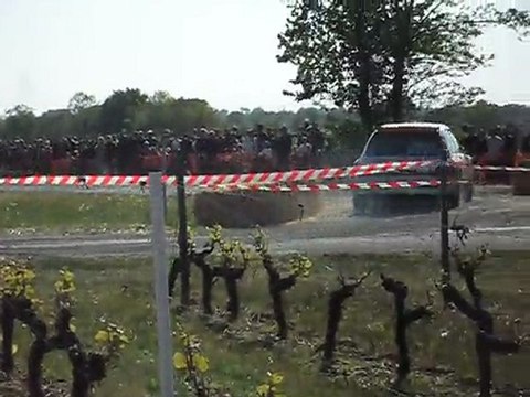 Clio f2000-14 rallye des coteaux du layon 2011