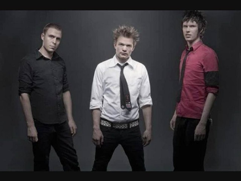 Sum 41 - All she's got (instrumental cover by mike smith)