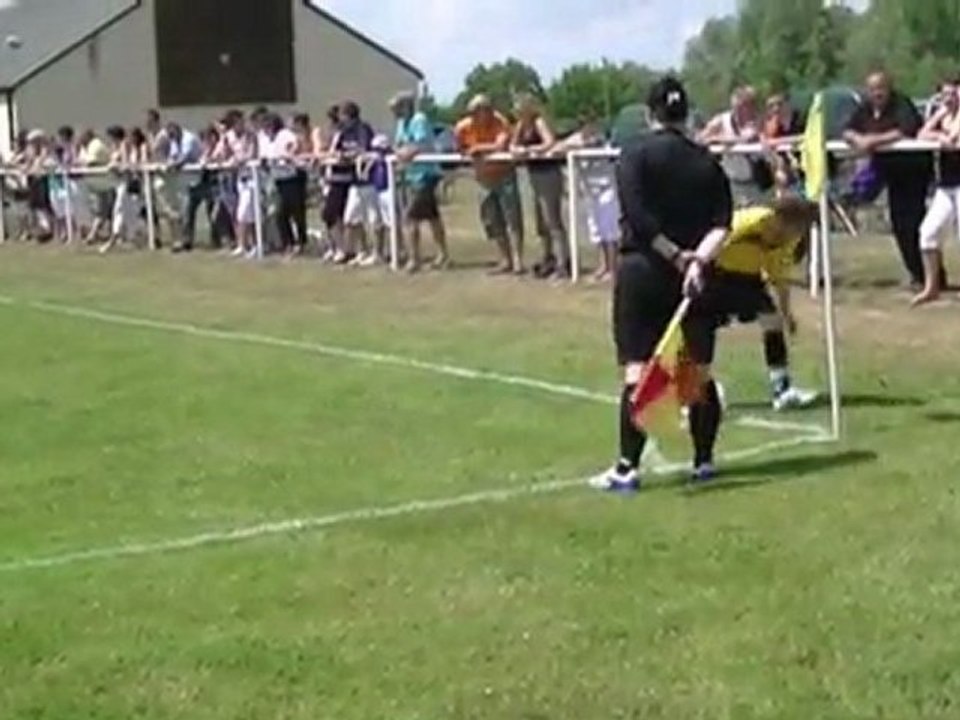 FOOT   A DOUZY
