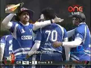 Karnataka Bulldozers vs Chennai Chennai Rhinos Inning over06