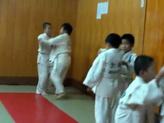 Uchikomi des enfants japonais