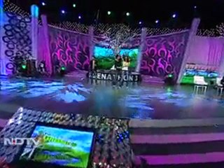 SRK sings and dances with Priyanka