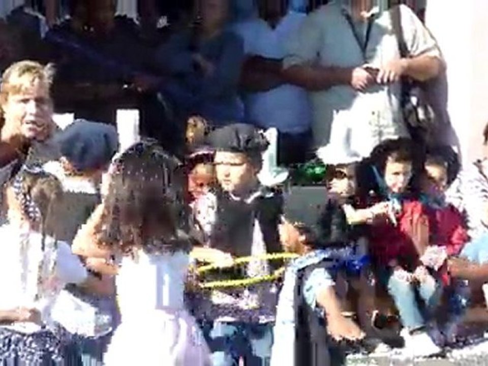 20110531 Kermesse Nico et Alicia dansent Merignac