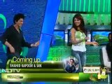 SRK dances to Chhammak Chhallo with Priyanka Chopra