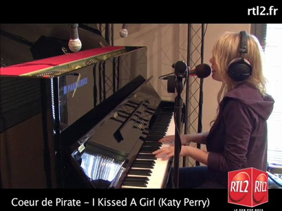 Coeur de Pirate I Kissed A Girl Katy Perry Cover RTL2