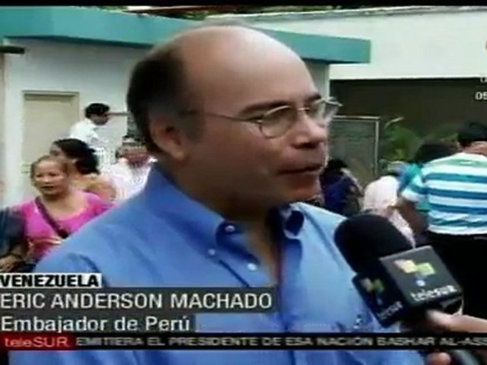 Votan peruanos residentes en Venezuela
