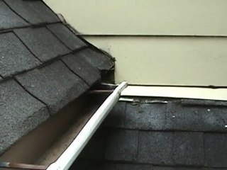 Houston Home Inspector: Kick-Out Flashing Needed