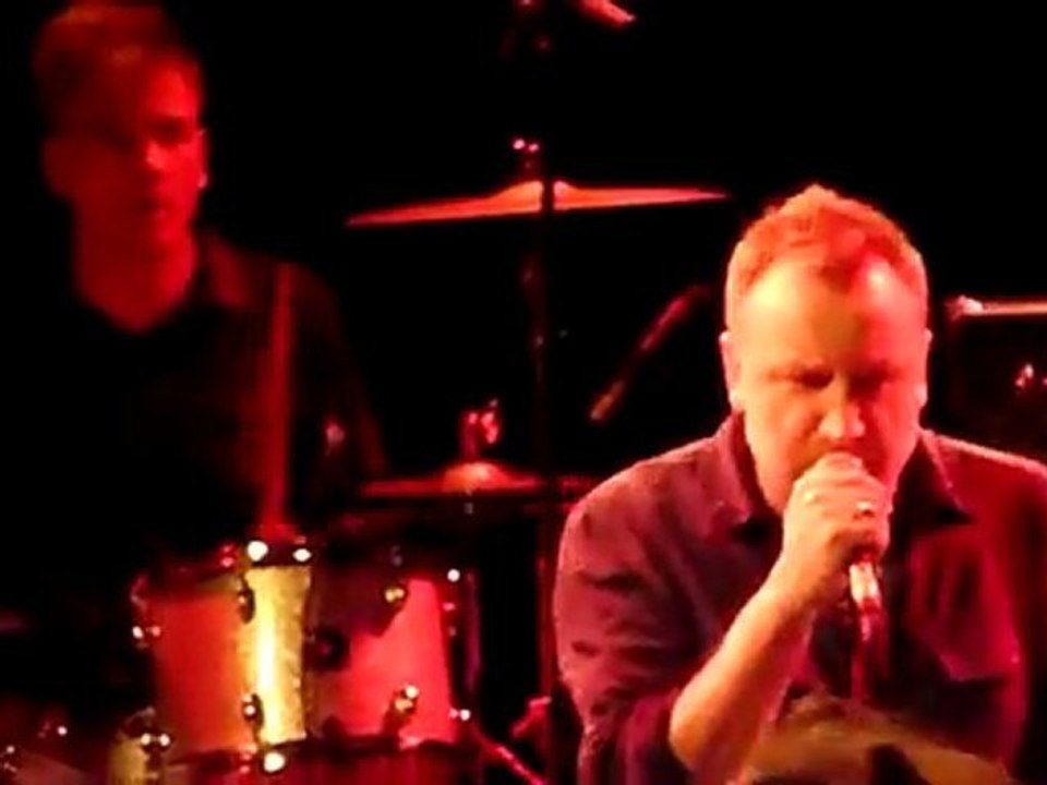 Peter Hook - Interzone (Joy Division Cover - Live in Paris, March 10th, 2011)
