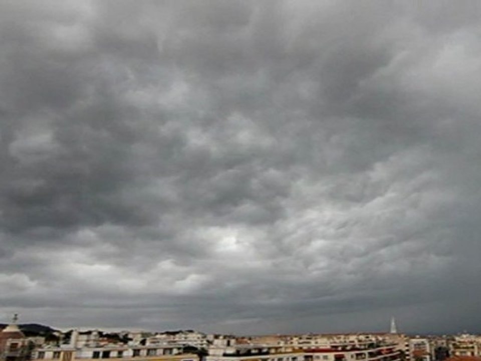 Orage sur Nice... Stormy Sky over Nice...