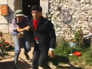 Les Bodin's : Momo et l'auto à tonton