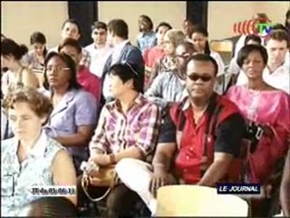 Distinction des meilleurs élèves au lycée français Saint Exupery