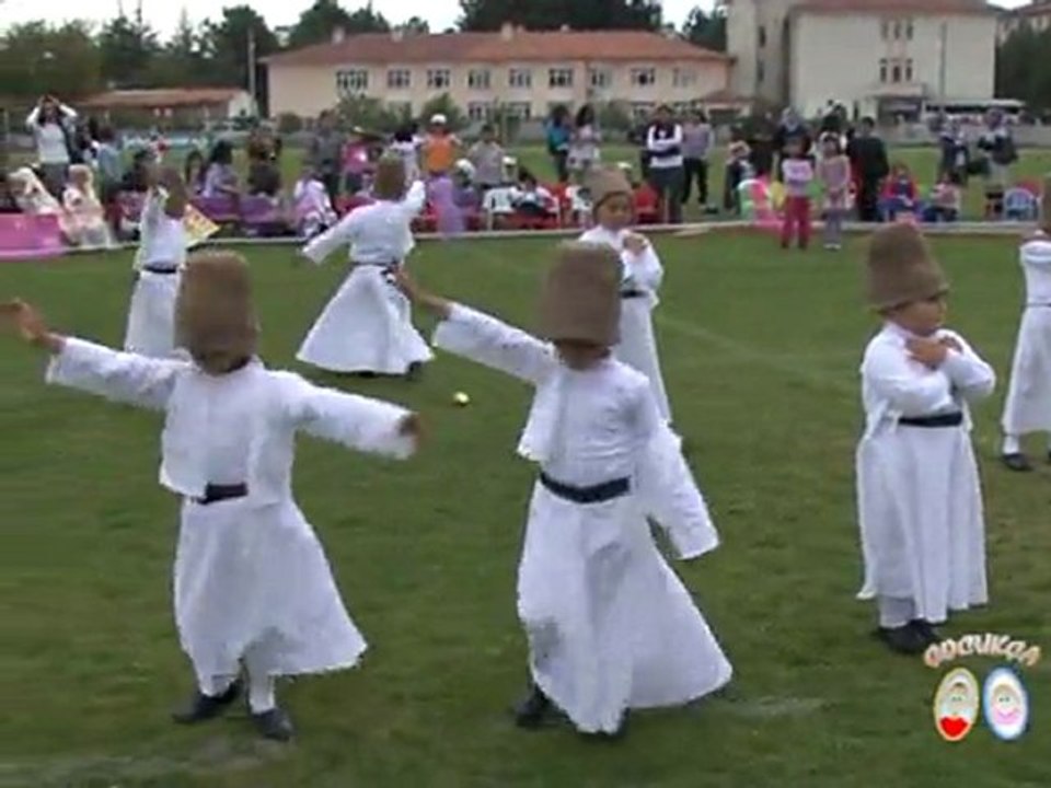 KANAL 3 COCUKCA PROGRAMI SEMAZEN GÖSTERİSİ