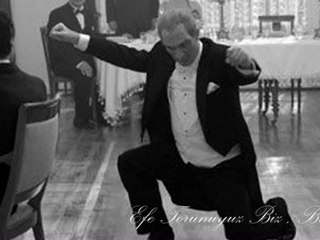 Cem Karaca ( DENİZ ÜSTÜ KÖPÜRÜR )