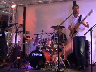 Beatles - Come Together (cover by MILF)
