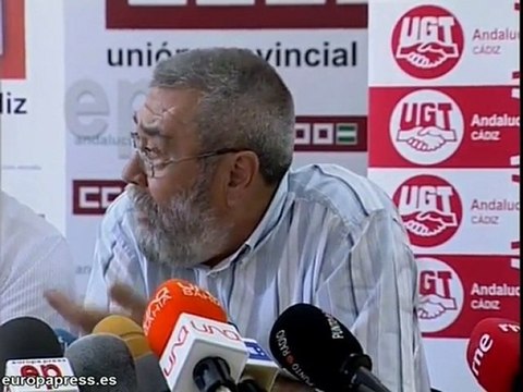 Sindicatos arremeten contra la reforma laboral