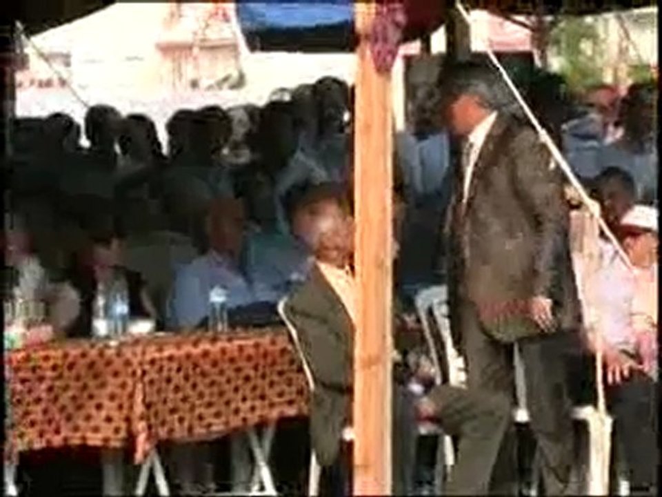 Cemevi Temel Atma Törenini Terk Ettiler