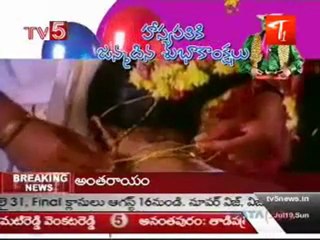 Hillary Clinton to day meets the manmohan singh