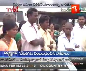 CM YS Raja Shekar Reddy addressing