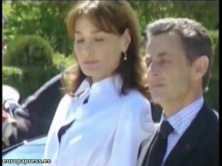 Carla Bruni, repite 35 veces una escena