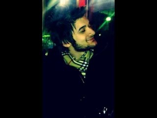 Emir Keşan - Bir Dakika Baba !