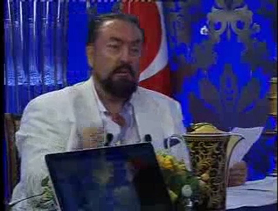 İnsanlarda Allah korkusu ve sevgisi olmayınca bedenleri kasılır, Kuran'a sarıldıklarında huzura ve rahatlığa kavuşurlar