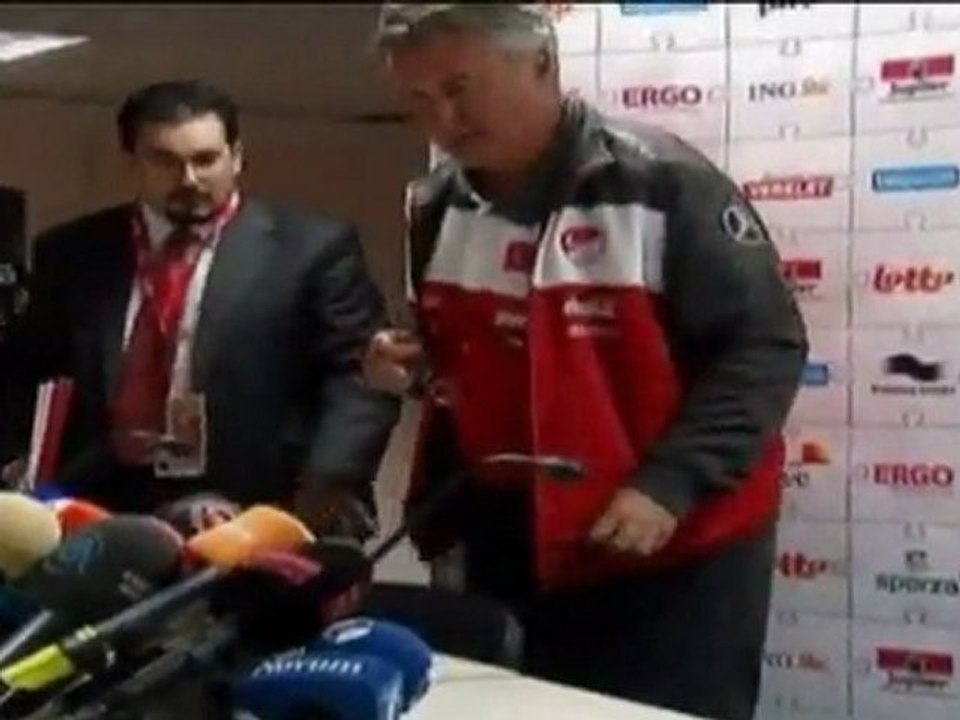 Hiddink vor Wechsel zu Chelsea