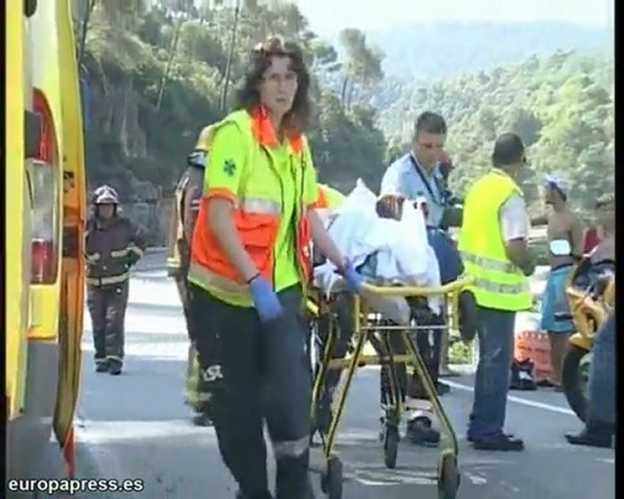 Cuatro heridos por accidente de tráfico