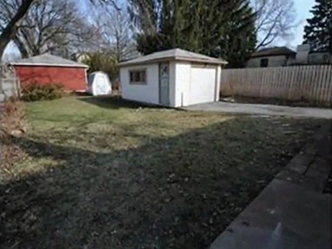 HOMES FOR SALE: 570 Farnum Ave Aurora IL 3bed 1 Bath
