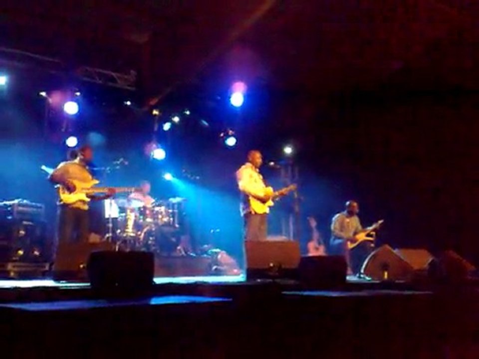 Concert Vieux Farka Toure au Festival Jazz dans le Bocage à Meillard (03)  le 1er juin 2011