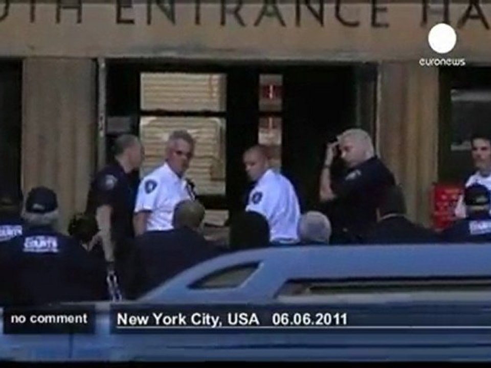 Hotel workers protest as Dominique... - no comment