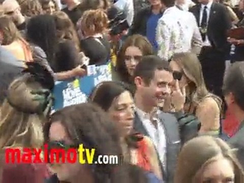 Lily Collins at 2011 MTV MOVIE AWARDS Red Carpet