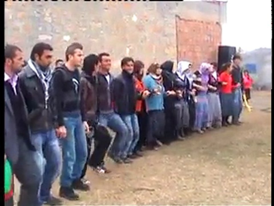 GRUP DEM SÜPER HALAY @ MEHMET ALİ ARSLAN videos
