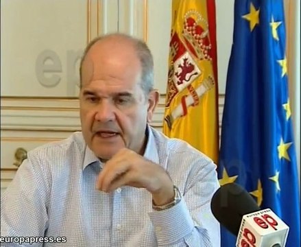 Chaves desmiente que el Gobierno hable con ETA