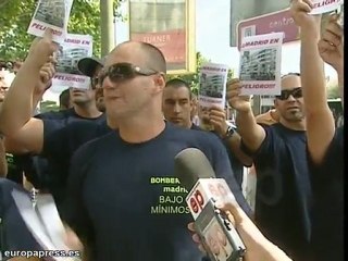 Los bomberos increpan a Gallardón