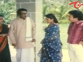 Brahmanandam & Srilakshmi Eating Together In Marriage - Comedy Scene