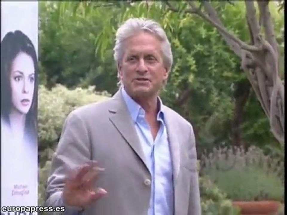 Michael Douglas padece un tumor de garganta
