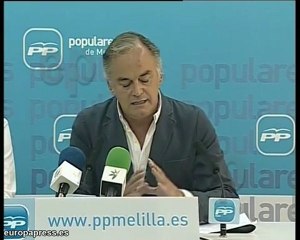 Pons: "Aído debe suspender sus vacaciones"