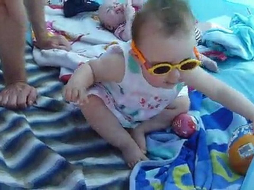 2011_06_03_zoe a la plage du pyla