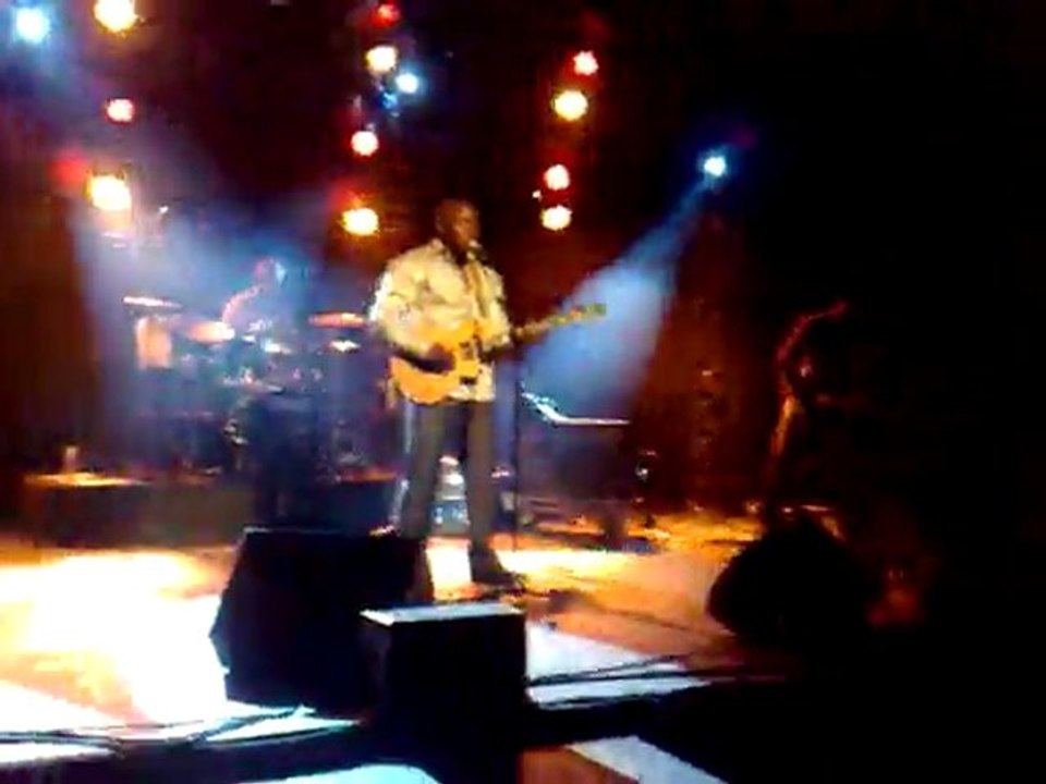 Concert Vieux Farka Toure au Festival Jazz dans le Bocage à Meillard (03)  le 1er juin 2011